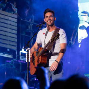 Jake Owen's 'Life's Whatcha Make It Tour' Comes to The North Charleston Coliseum Image