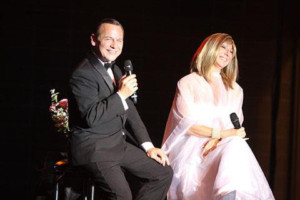 Paramount Theatre to Welcome the Music of Frank Sinatra and Barbra Streisand  Image