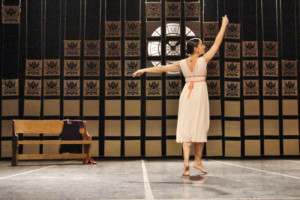 Dos Bailarinas Recrean Encuentro Imaginario Entre Anna Pavlova E Isadora Duncan Para Reflexionar Sobre La Danza En El Pasado Y Presente 