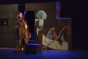Botón Y Su Mundo De Cartón Llevarán Risas De Papel Al Teatro Orientación Image