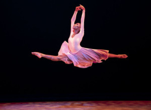 Ailey's 60th Anniversary Holiday Season At New York City Center Leaps Into Final Weeks 