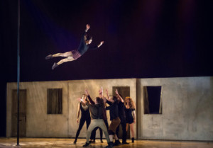The 7 Fingers Return To The Broad Stage With REVERSIBLE Image