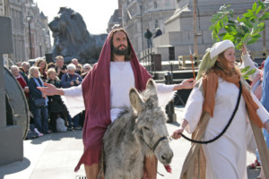 THE PASSION OF JESUS Comes to Trafalgar Square Image