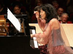 Pianist Mitsuko Uchida Returns To Carnegie Hall For Three Concerts This Spring 