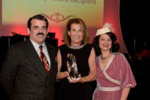 Palm Beach Dramaworks' 12th Annual Shelly Award Given To Louise Snyder  Image