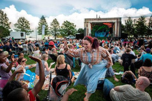 Aurora's RiverEdge Park Welcomes Shakespeare In The Parks THE COMEDY OF ERRORS Image