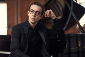 Honens Prize Laureate Nicolas Namoradze Makes Carnegie Hall Debut  Image