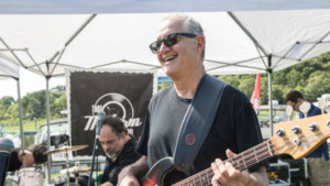 That Motown Band Manager, Lon T. Dolber, Honored At Event Image