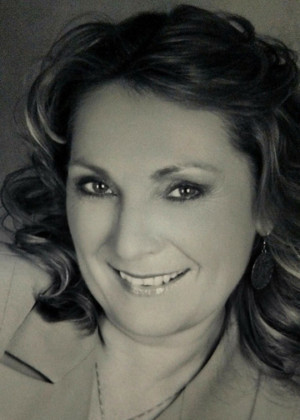 Denise Buzz Joins Ritz Theatre Company Board Of Directors Image