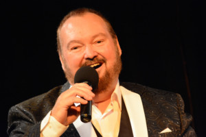 Daryl Taylor-Hazel Performs Valentine's Cabaret 'You Gotta Love Songs' Image
