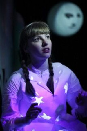 HANNA AND THE MOONLIT DRESS Comes to 14th Y Image