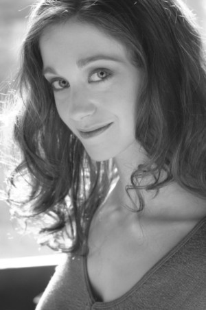 Amy Oestreicher Premieres PASSAGEWAYS: Song Cycle And Solo Show At Triad Theater Image