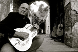 Warrington Musician Kicks Off Festive Season With Home Town Gig Image