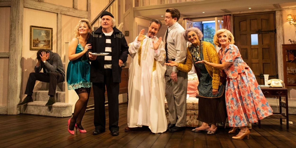 Photos First Look At Noises Off At The Lyric Hammersmith Theatre 