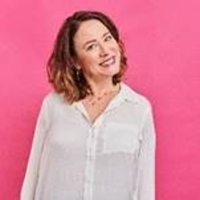 Arabella Weir Takes Her Show DOES MY MUM LOOM BIG IN THIS? On A UK Tour Coming To The Photo