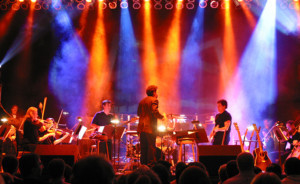 Houston Symphony to Perform THE MUSIC OF QUEEN Image