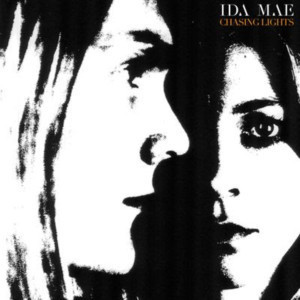 Ida Mae's Album CHASING LIGHTS Debuts at #10 on Billboard's Heatseekers Chart Image