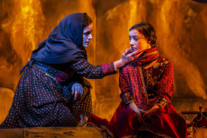 Review: A THOUSAND SPLENDID SUNS, Nuffield Southampton Theatres Image