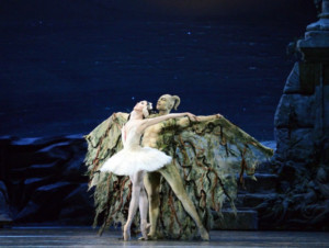 Review: American Ballet Theatre's SWAN LAKE Image