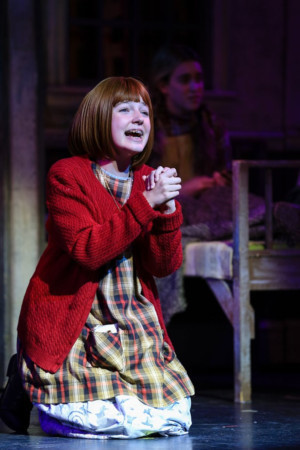 Review: ANNIE at Dutch Apple Dinner Theatre 