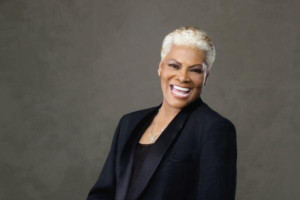 Review: Dionne Warwick at the Cabot Theatre: Timeless After All These Years  Image