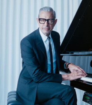 Jeff Goldblum Plays First Glastonbury, Announces Second Album  Image