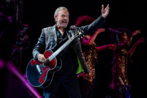 Neil Diamond Musical Has its Sights Set on Broadway Image