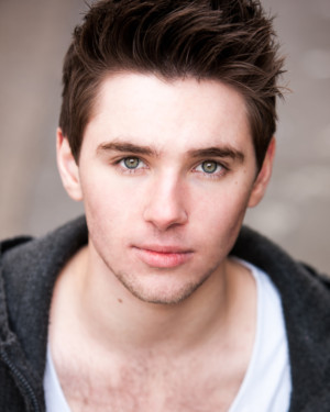 Alex Lodge Announces Cabaret Debut Image