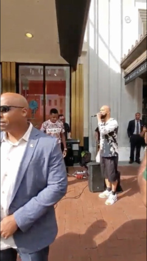 Common Gives Festival Goers An Impromptu Freestyle Session During Essence Fest 