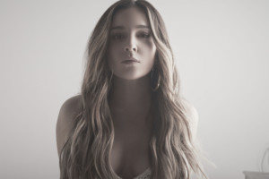 Alisan Porter Comes to Ridgefield Playhouse July 27 Image