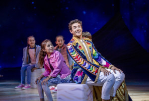 Joseph and the Amazing Technicolor Dreamcoat