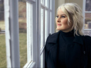 Grammy-Winner Paula Cole's New Album REVOLUTION Out 9/13 Image