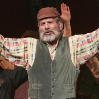 FIDDLER ON THE ROOF: Topol and Cast Faithfully Uphold 'Tradition' at OCPAC Video