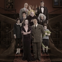 THE ADDAMS FAMILY Unveils New Family Portrait, Begins Previews Tonight, 3/8 Video