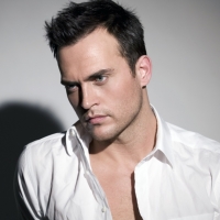 TWITTER WATCH: Cheyenne Jackson 'Doing improv with Alec Baldwin has got to be the hig Video