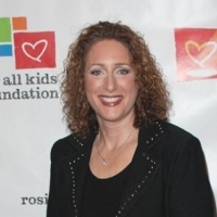 Comedian Judy Gold to Appear at Comedy Works Landmark Village, 4/15-4/17 Video