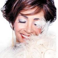 Dame Shirley Bassey Signs to Geffen Records Video