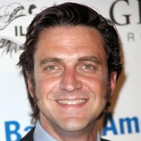 BWW SPECIAL FEATURE: How I Got My Equity Card - by Raul Esparza Video