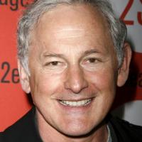 Victor Garber Led 'PRESENT LAUGHTER' To Hit Broadway At The American Airlines Theatre Video
