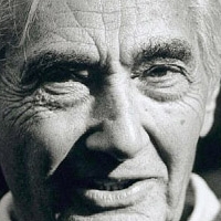 Playwright, Historian and Author Howard Zinn Dies at Age 87