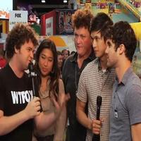 STAGE TUBE: GLEE Cast Talks Season 3 at Comic Con! Video