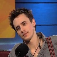 STAGE TUBE: SPIDERMAN's Reeve Carney Plays Coy About Off-Stage Romance with Co-Star…