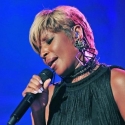 Photo Coverage: Mary J. Blige performs at Lilith Fair tour stop in Toronto