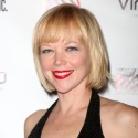 Emily Bergl Performs Holiday Cabaret at the Gardenia, 12/18 Video