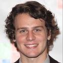 Jonathan Groff's GLEE Injury Was 'Like A Scene From Gladiator' Video
