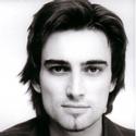 Simon Thomas Joins Cast Of LEGALLY BLONDE October 25