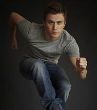 Photo_Flash_Introducing_FOOTLOOSEs_Kenny_Wormald_20000101