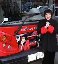 Photo_Coverage_LIZA_Honored_in_Gray_Lines_Ride_Of_Fame_Campaign_20000101