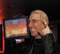 Photo_Flash_Dee_Snider_Named_as_ROCK_OF_AGES_Worldwide_Ambassador_20000101