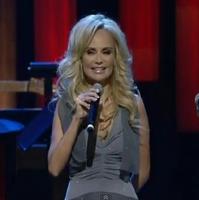 STAGE TUBE: Kristin Chenoweth Sings 'What Would Dolly Do?' at Grand Ole Opry